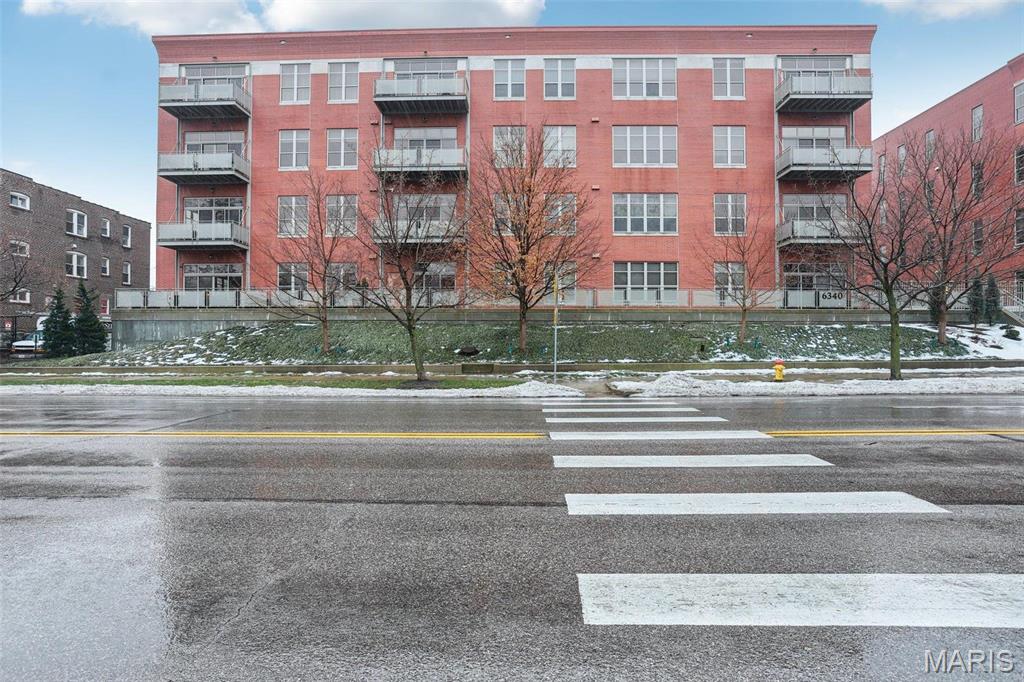 6340 Clayton Road, Unit 207 St. Louis, MO 63117 - Photo 1 of 32 Gallery Image 1