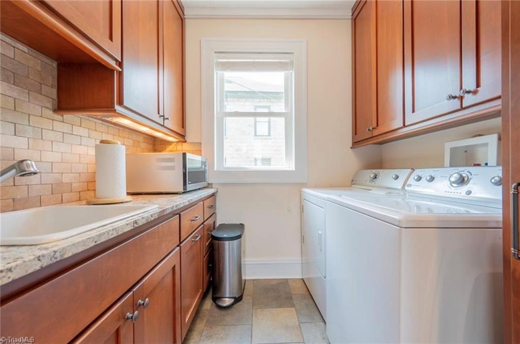 607 North Main Street Mount Airy, NC 27030 - Photo 12 of 39