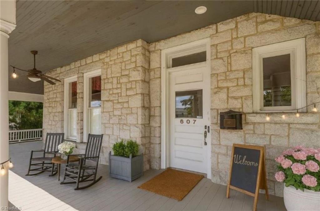 607 North Main Street Mount Airy, NC 27030 - Photo 3 of 39