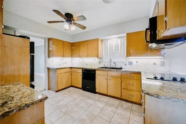 $349,000 | 750 Bradshaw Drive, Corpus Christi, TX 78412