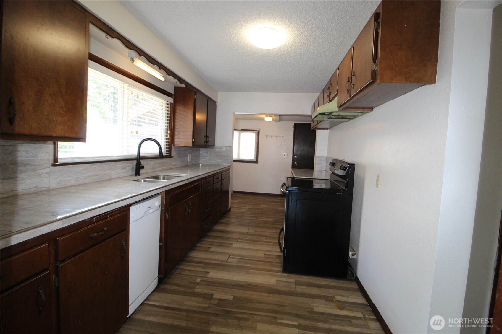 359 Southwest 9th Street Chehalis, WA 98532 - Photo 9 of 21