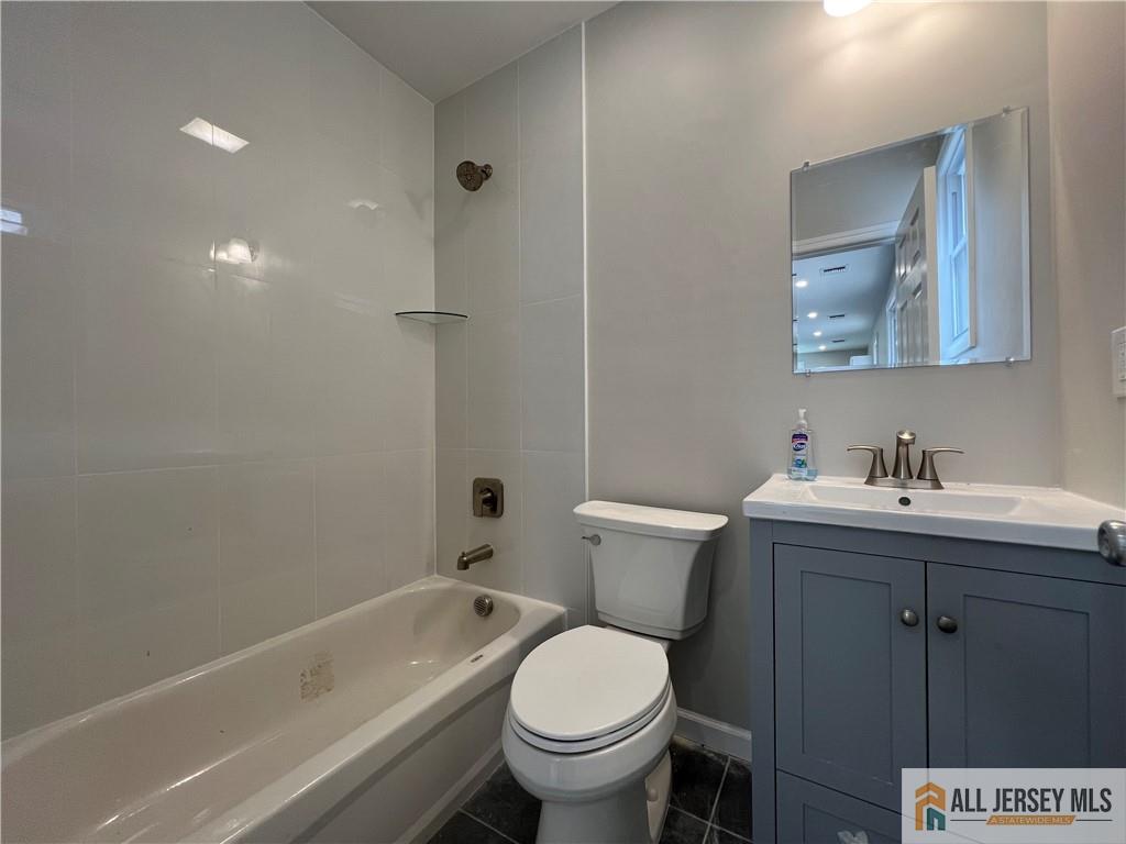 588 Livingston Avenue, Unit 2B North Brunswick, NJ 08902 - Photo 19 of 25