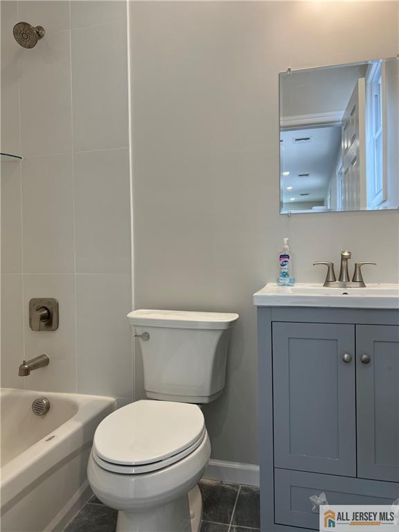 588 Livingston Avenue, Unit 2B North Brunswick, NJ 08902 - Photo 20 of 25