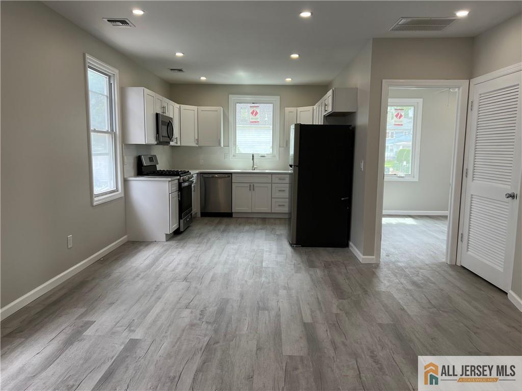 588 Livingston Avenue, Unit 2B North Brunswick, NJ 08902 - Photo 4 of 25