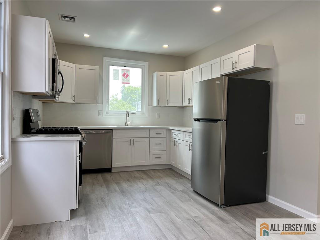 588 Livingston Avenue, Unit 2B North Brunswick, NJ 08902 - Photo 7 of 25