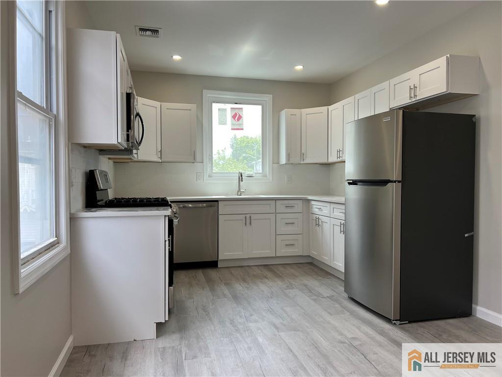 588 Livingston Avenue, Unit 2B North Brunswick, NJ 08902 - Photo 8 of 25