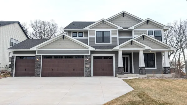 $962,045 | 1955 Royal Boulevard North, Lake Elmo, MN 55042