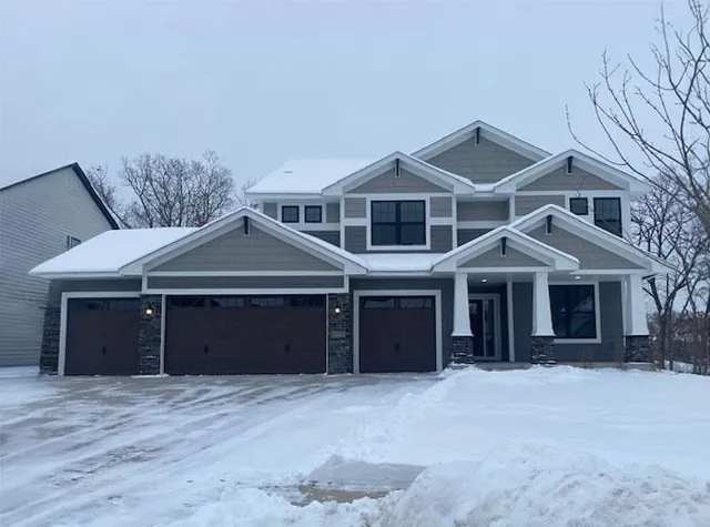 $959,045 | 1955 Royal Boulevard North, Lake Elmo, MN 55042