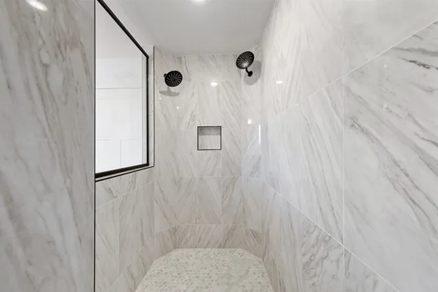 $959,045 | 1955 Royal Boulevard North, Lake Elmo, MN 55042