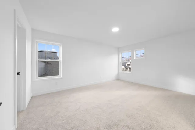 $959,045 | 1955 Royal Boulevard North, Lake Elmo, MN 55042