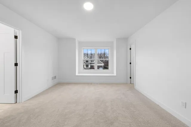 $959,045 | 1955 Royal Boulevard North, Lake Elmo, MN 55042