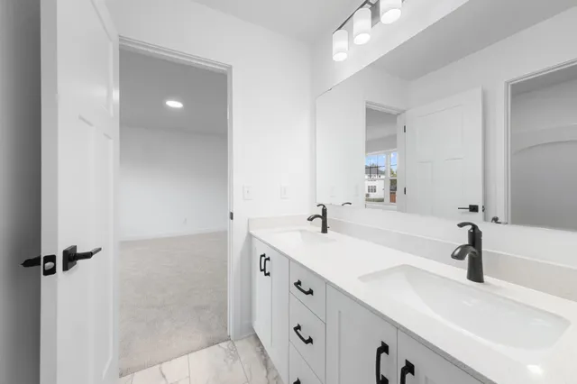 $959,045 | 1955 Royal Boulevard North, Lake Elmo, MN 55042