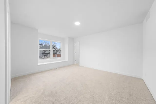 $959,045 | 1955 Royal Boulevard North, Lake Elmo, MN 55042