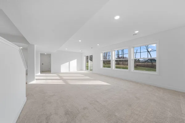 $962,045 | 1955 Royal Boulevard North, Lake Elmo, MN 55042