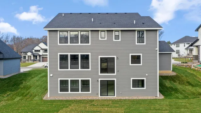 $959,045 | 1955 Royal Boulevard North, Lake Elmo, MN 55042