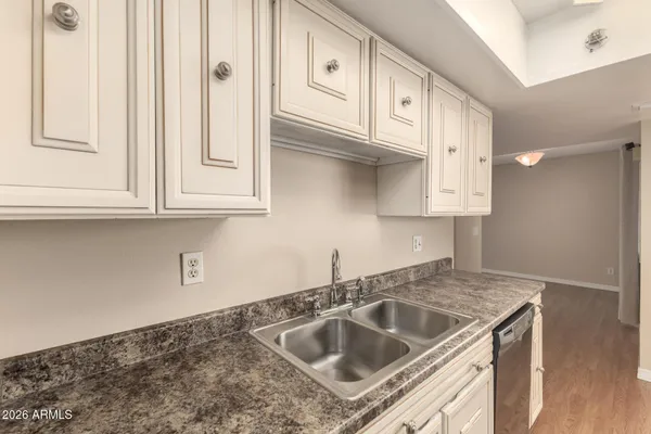 $2,250 | 5174 North 83rd Street, Scottsdale, AZ 85250