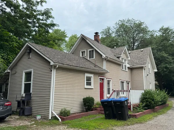 $1,800 | 707 Congress Street, Unit 1, Ypsilanti, MI 48197