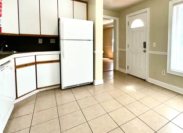 $1,800 | 707 Congress Street, Unit 1, Ypsilanti, MI 48197