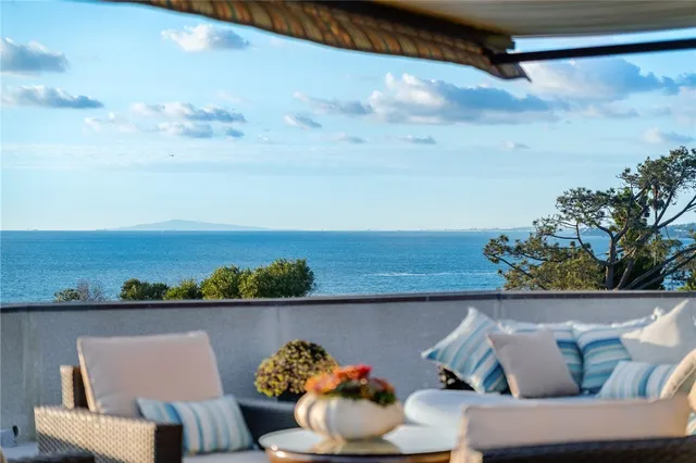 $5,725,000 | 31588 Table Rock Drive, Laguna Beach, CA 92651