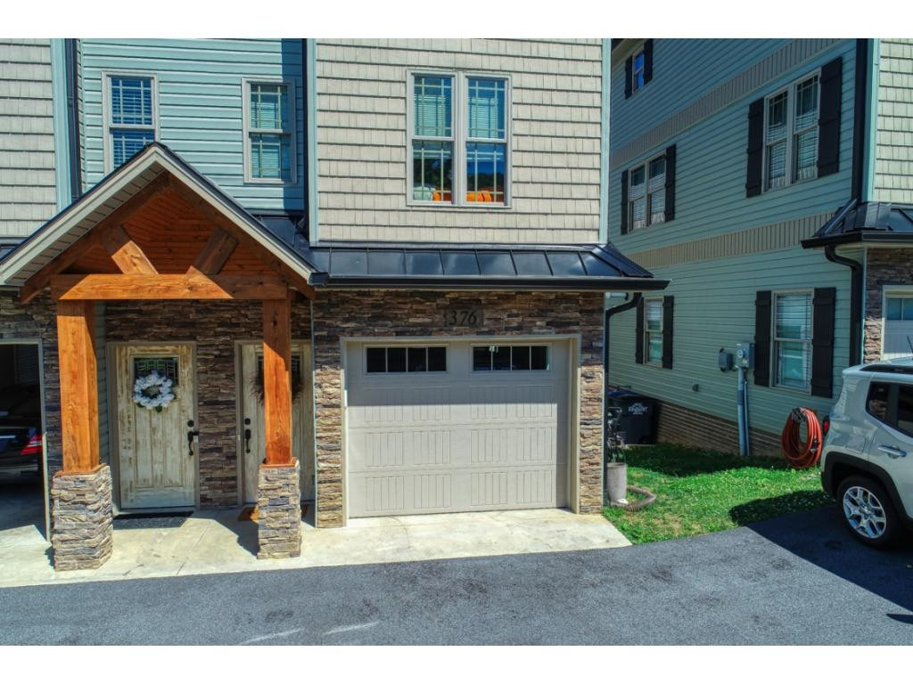 376 Rock Springs Road, Unit 2 Kingsport, TN 37663 - Photo 2 of 35 Photo 2