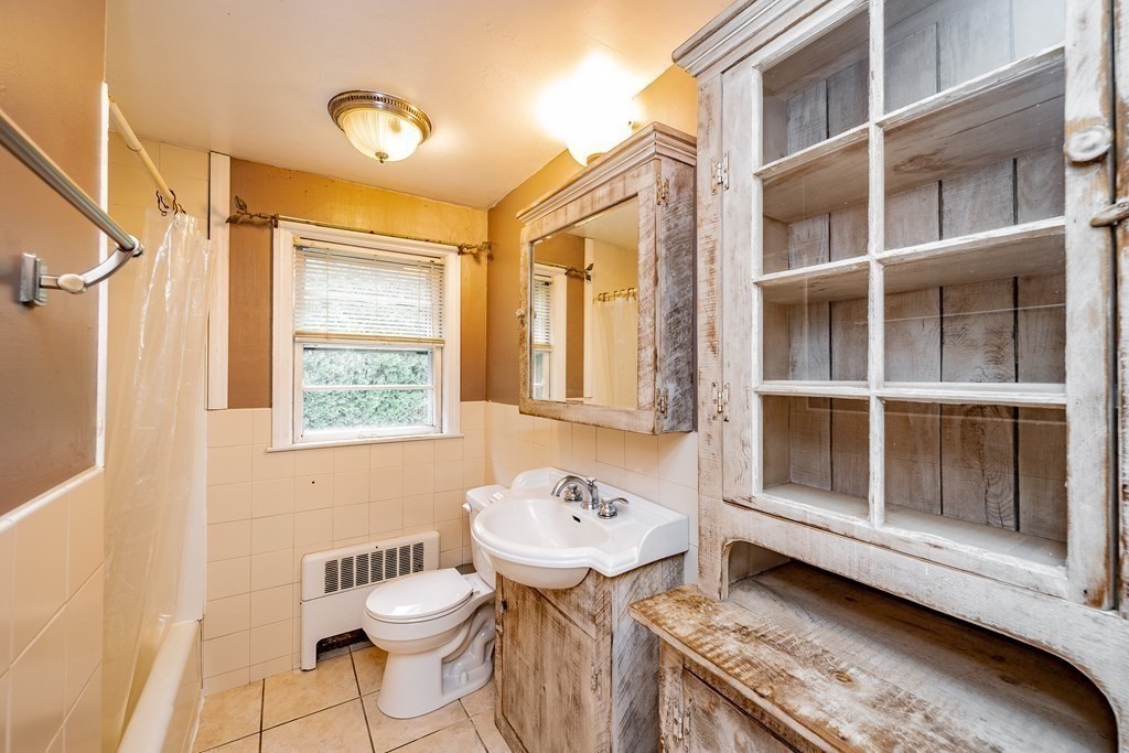 110 Talbot Road Springfield, MA 01119 - Photo 10 of 26
