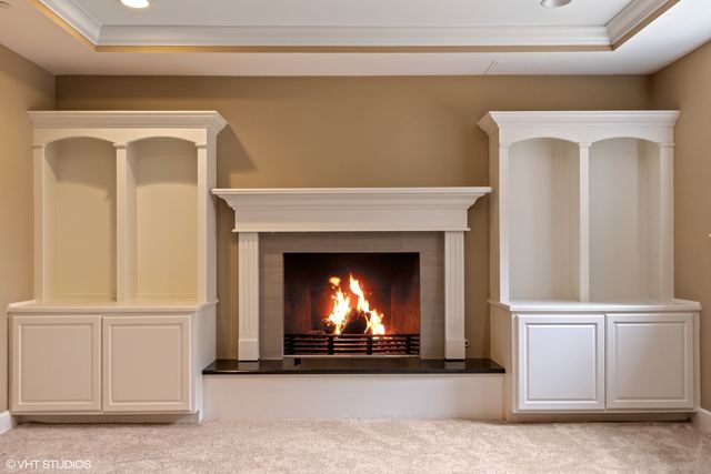 a view of livingroom with furniture