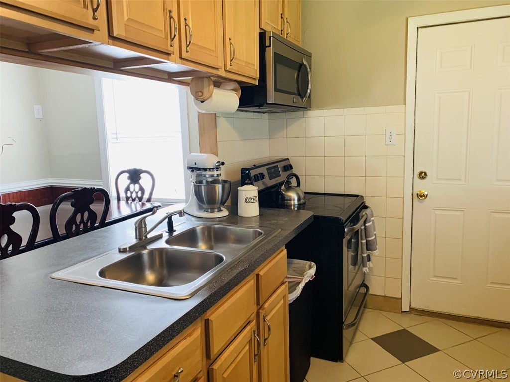 1731 Skipwith Road Henrico, VA 23229 - Photo 5 of 26 Gallery Image 5