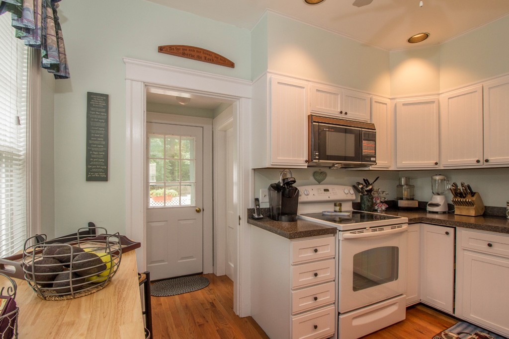 7 Apollo Road Worcester, MA 01605 - Photo 3 of 18 Gallery Image 3