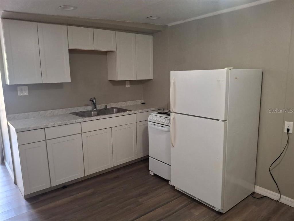 9109 Sunshine Boulevard New Port Richey, FL 34654 - Photo 2 of 5