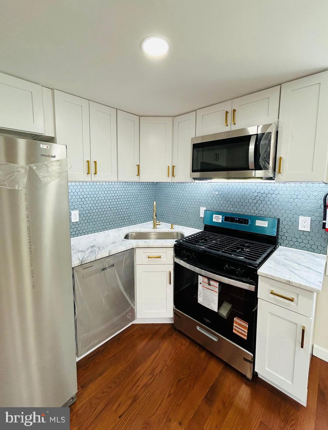 352 Roosevelt Avenue Lindenwold, NJ 08021 - Photo 11 of 33