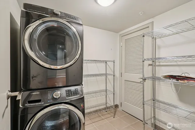 a view of parking area