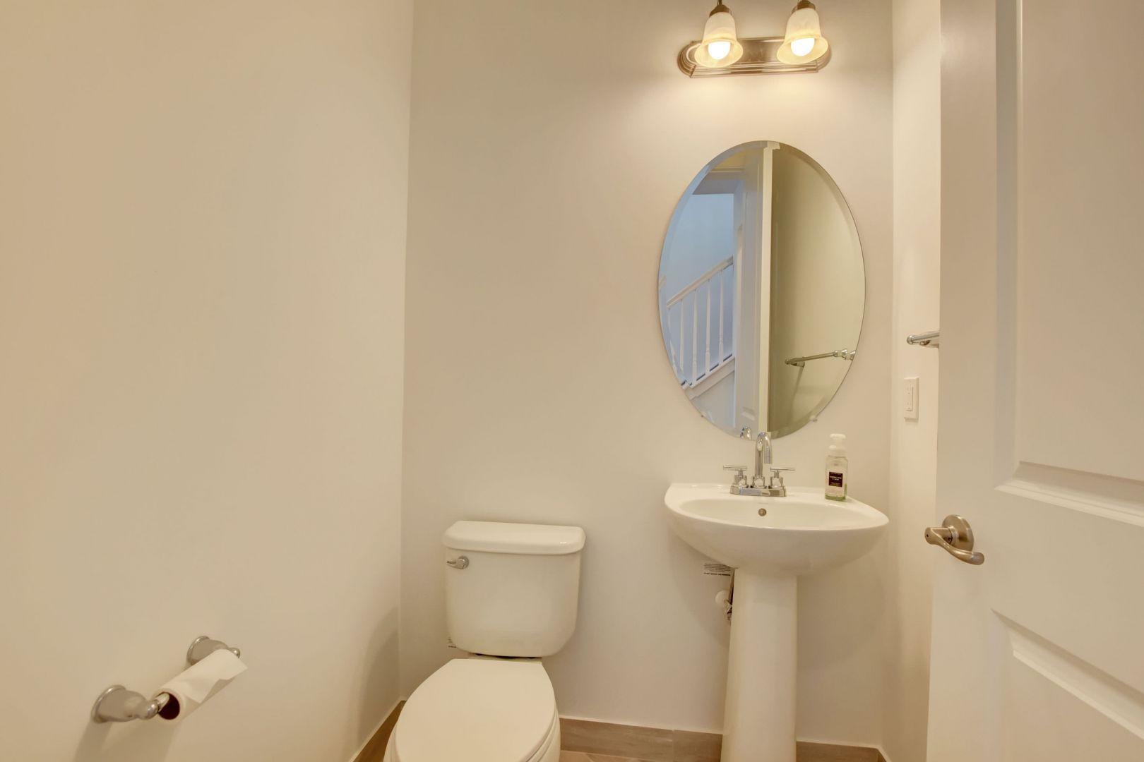 10142 Akenside Drive Boca Raton, FL 33428 - Photo 26 of 62 Half bathroom
