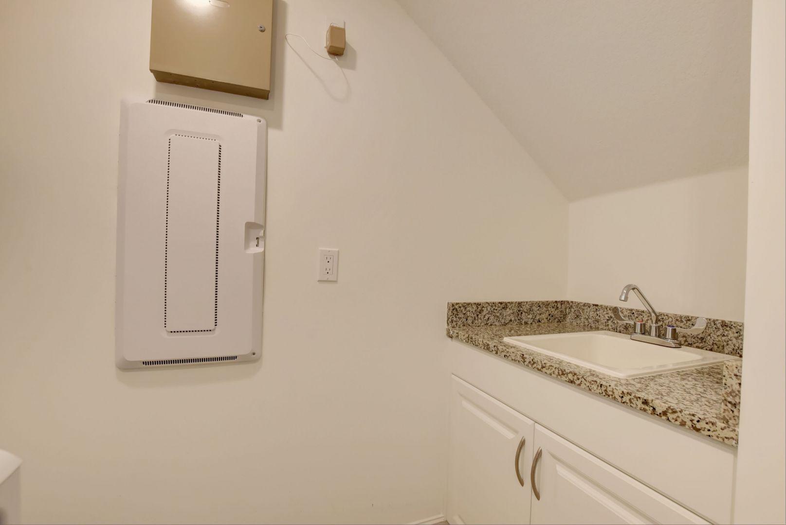 10142 Akenside Drive Boca Raton, FL 33428 - Photo 28 of 62 Laundry 2