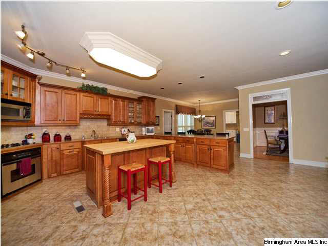 5339 County Road 11 Pelham, AL 35124 - Photo 7 of 32