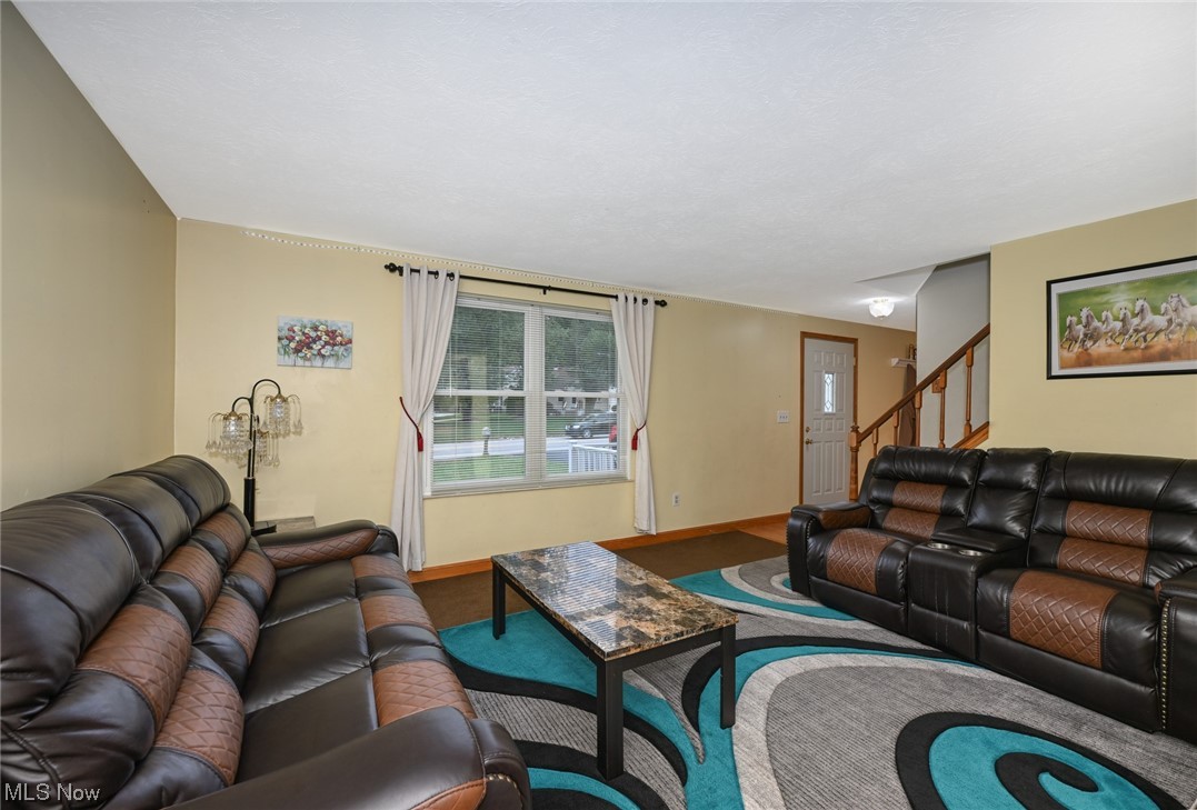 4574 Fishcreek Road Stow, OH 44224 - Photo 16 of 49 View of living room