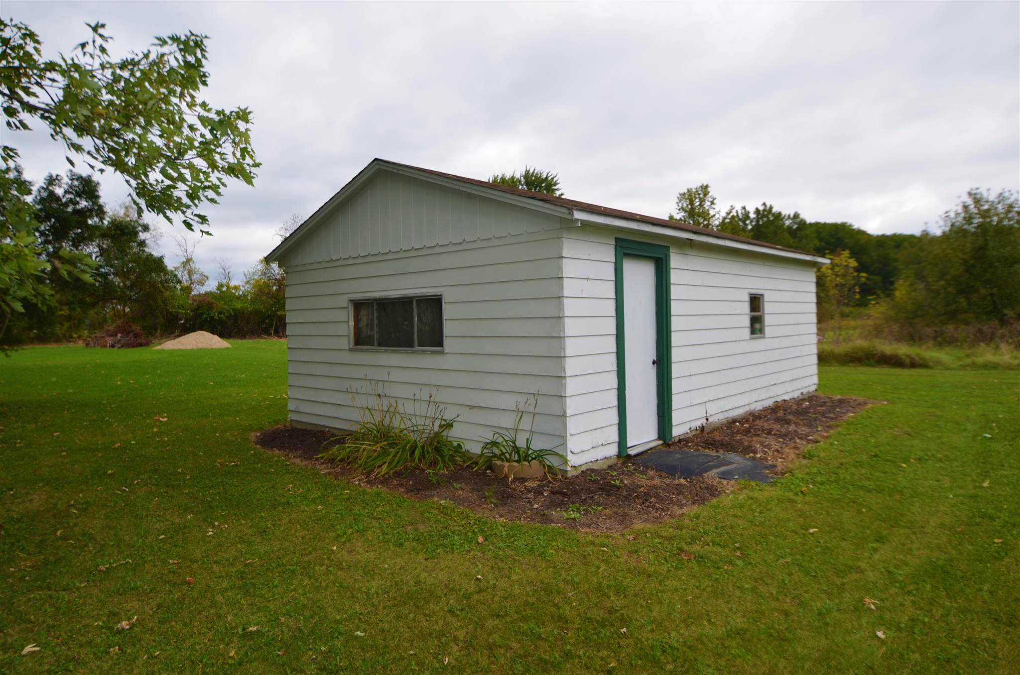5205 Gombert Road Fort Wayne, IN 46816 - Photo 3 of 25