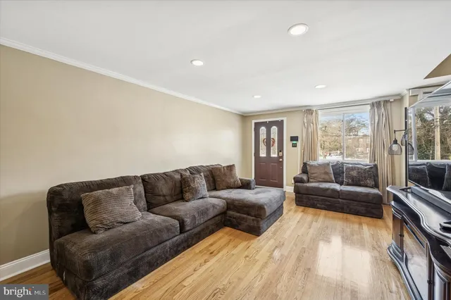 $255,000 | 2262 Dermond Avenue, Upper Darby, PA 19082