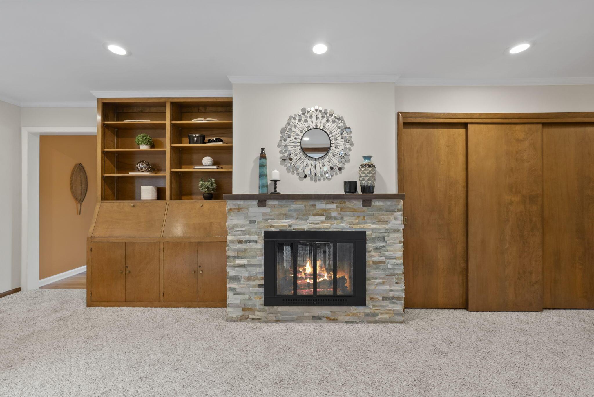 3170 Brandon Road Upper Arlington, OH 43221 - Photo 31 of 104 double sided fireplace