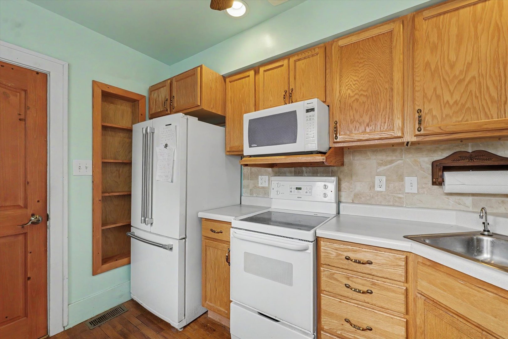 206 North Victor Street Champaign, IL 61821 - Photo 11 of 28
