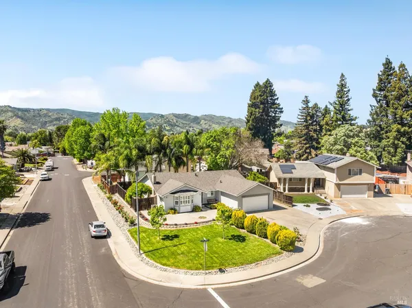 $3,350,000 | 436 Corte Lagos, Vacaville, CA 95688