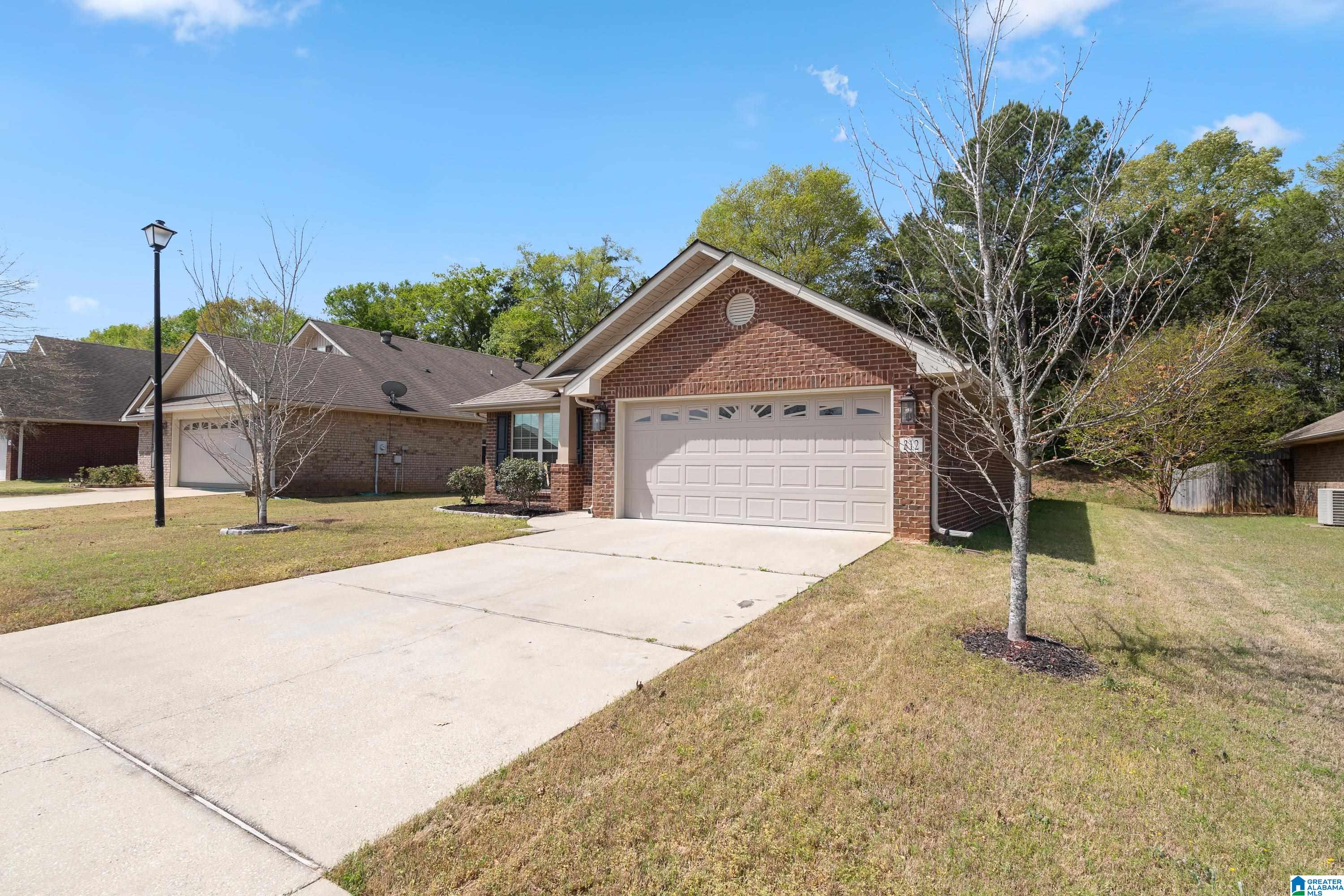 312 Vincent Street Alabaster, AL 35007 - Photo 3 of 34 Gallery Image 3