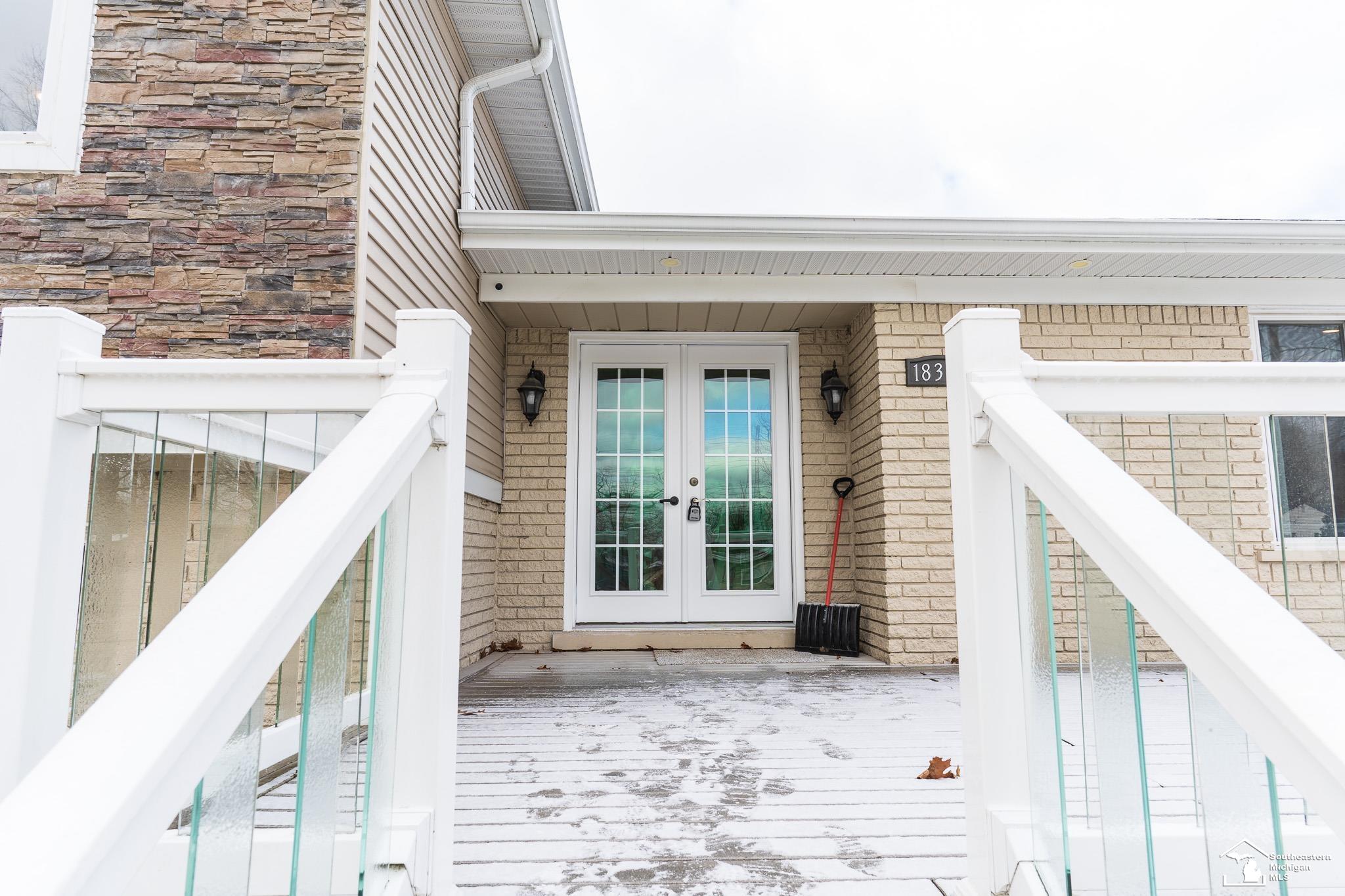 18338 Emit Road Riverview, MI 48193 - Photo 2 of 44 50101813-1.JPG