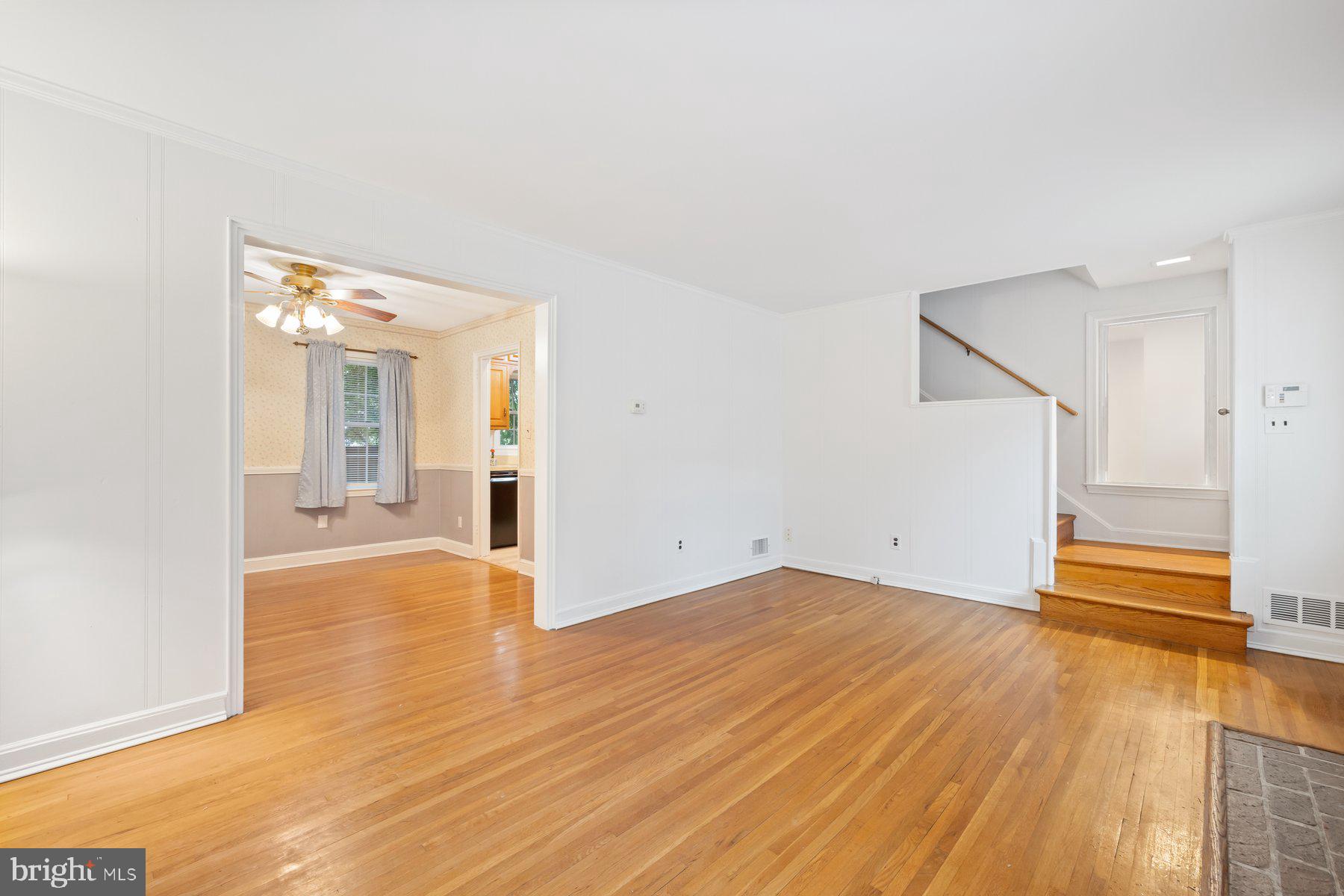 10402 Hayes Avenue Silver Spring, MD 20902 - Photo 3 of 45 Living room