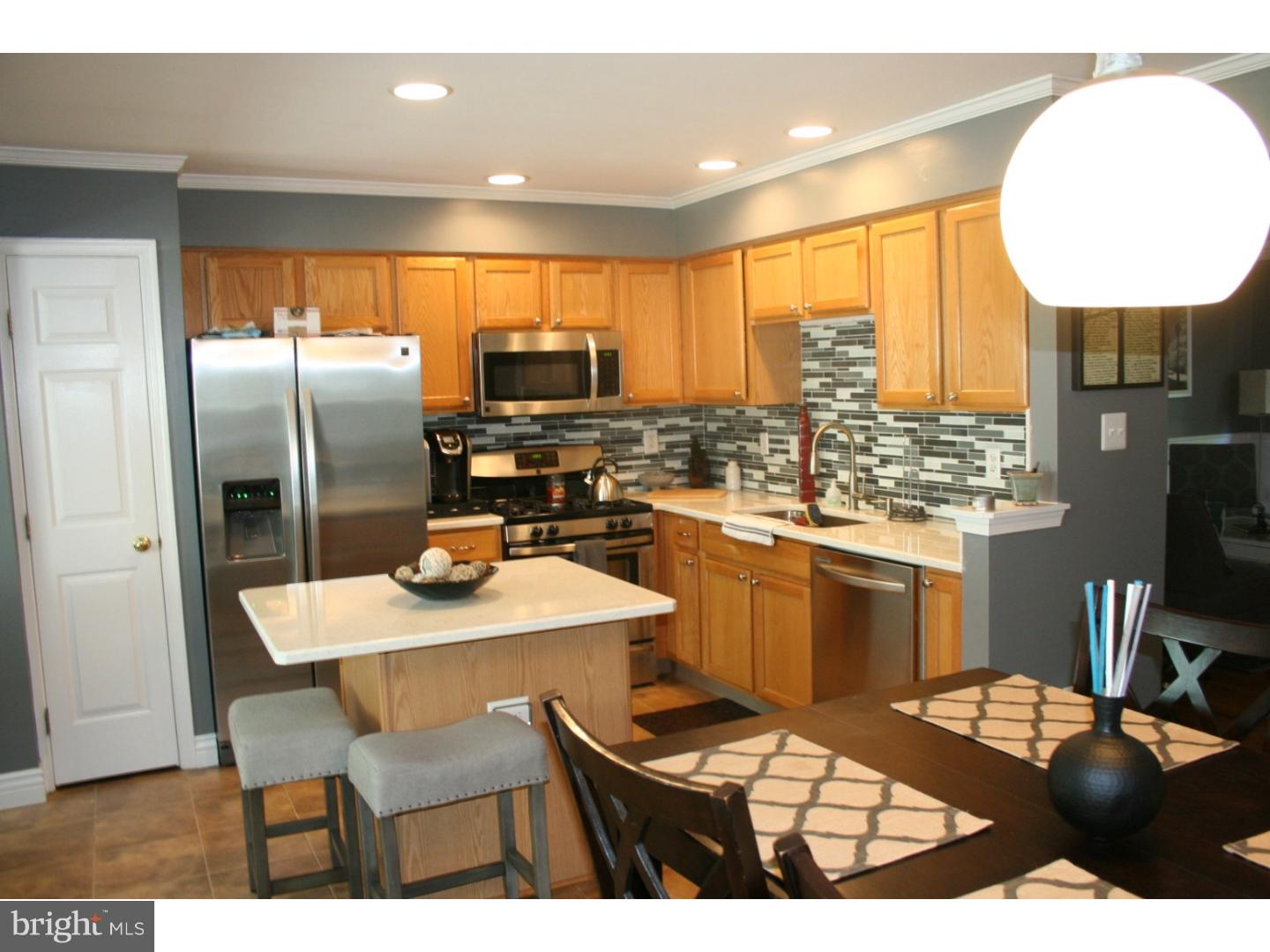 166 Liberty Way Deptford, NJ 08096 - Photo 2 of 25