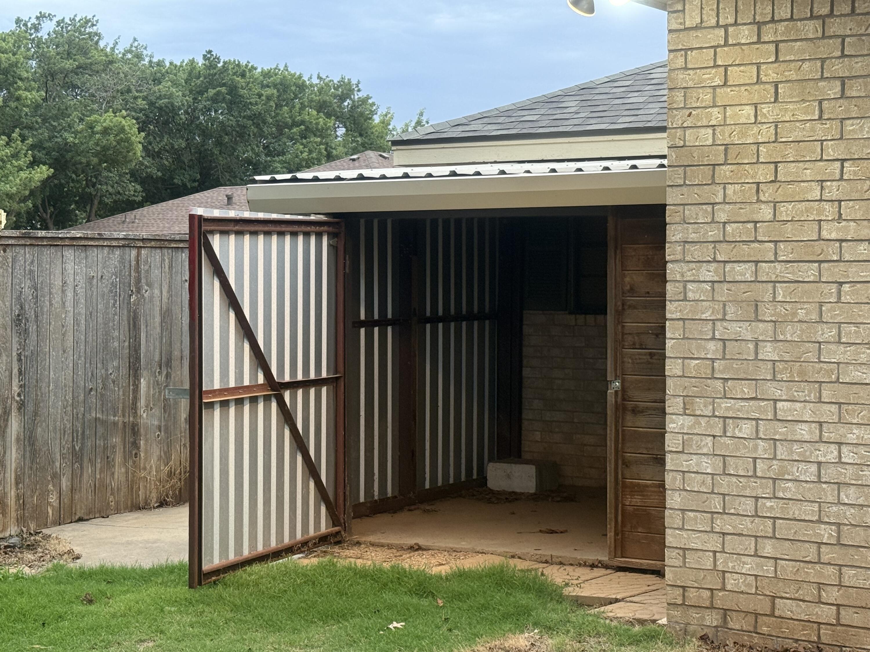 5527 94th Street Lubbock, TX 79424 - Photo 54 of 56 94th storage bldg