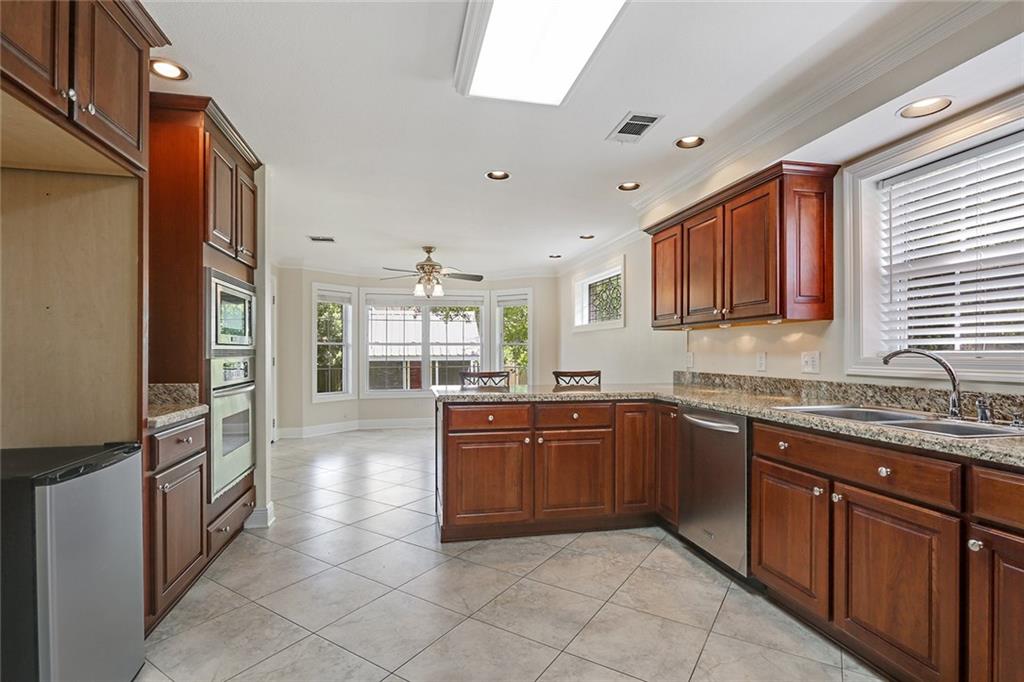 351 Walter Road River Ridge, LA 70123 - Photo 3 of 27