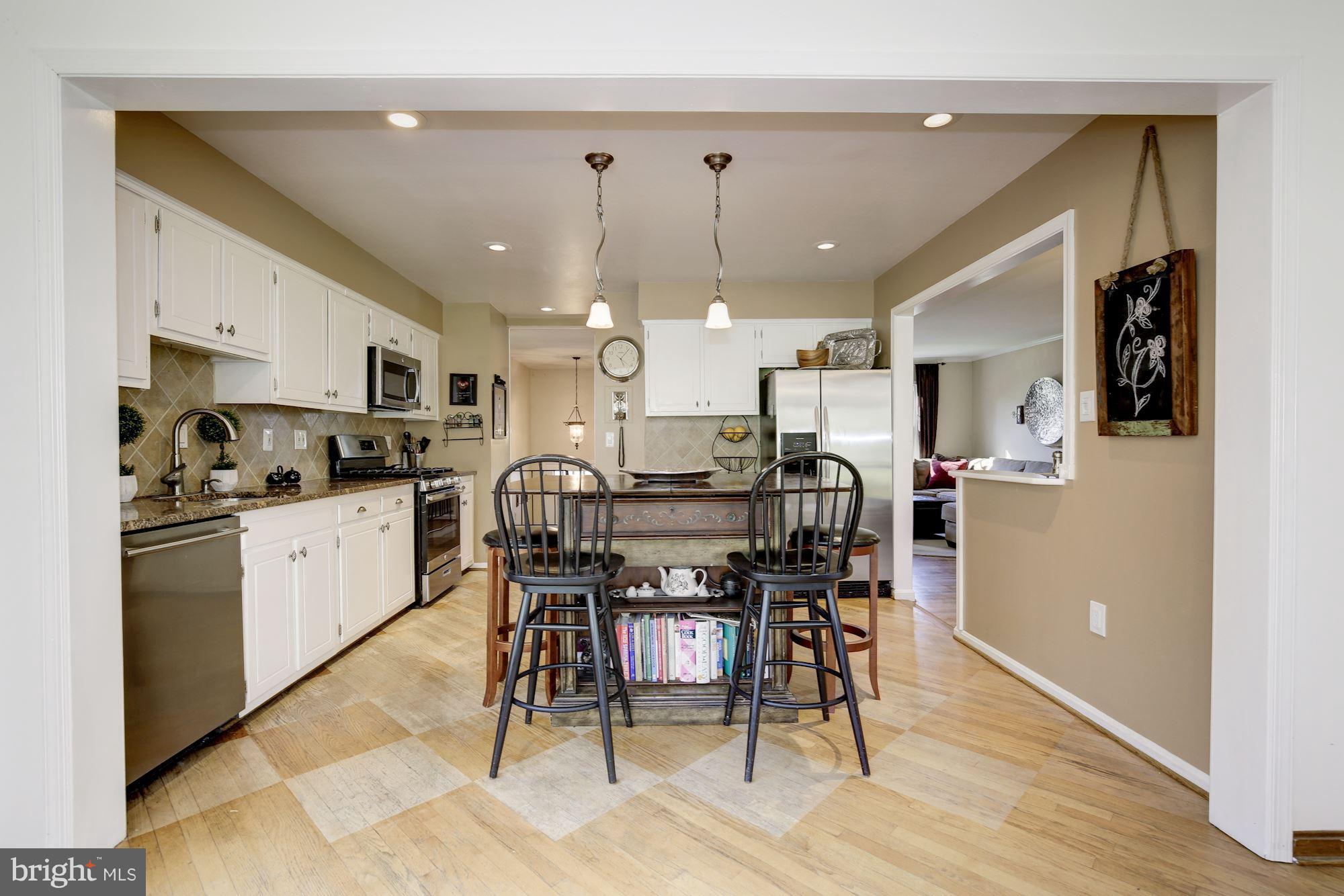 3116 Gold Mine Road Brookeville, MD 20833 - Photo 9 of 29 Large Gourmet Kitchen