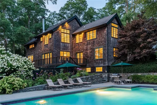 $3,200,000 | 72 Summerfield Lane, Middletown, RI 02842