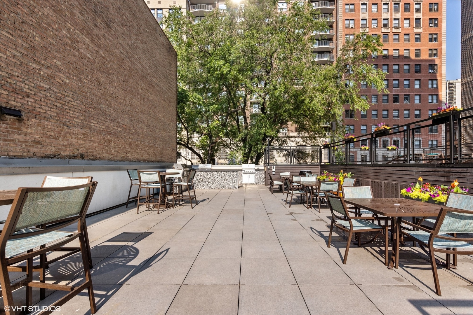 21 West Goethe Street, Unit 8DE Chicago, IL 60610 - Photo 22 of 22 a view of outdoor seating