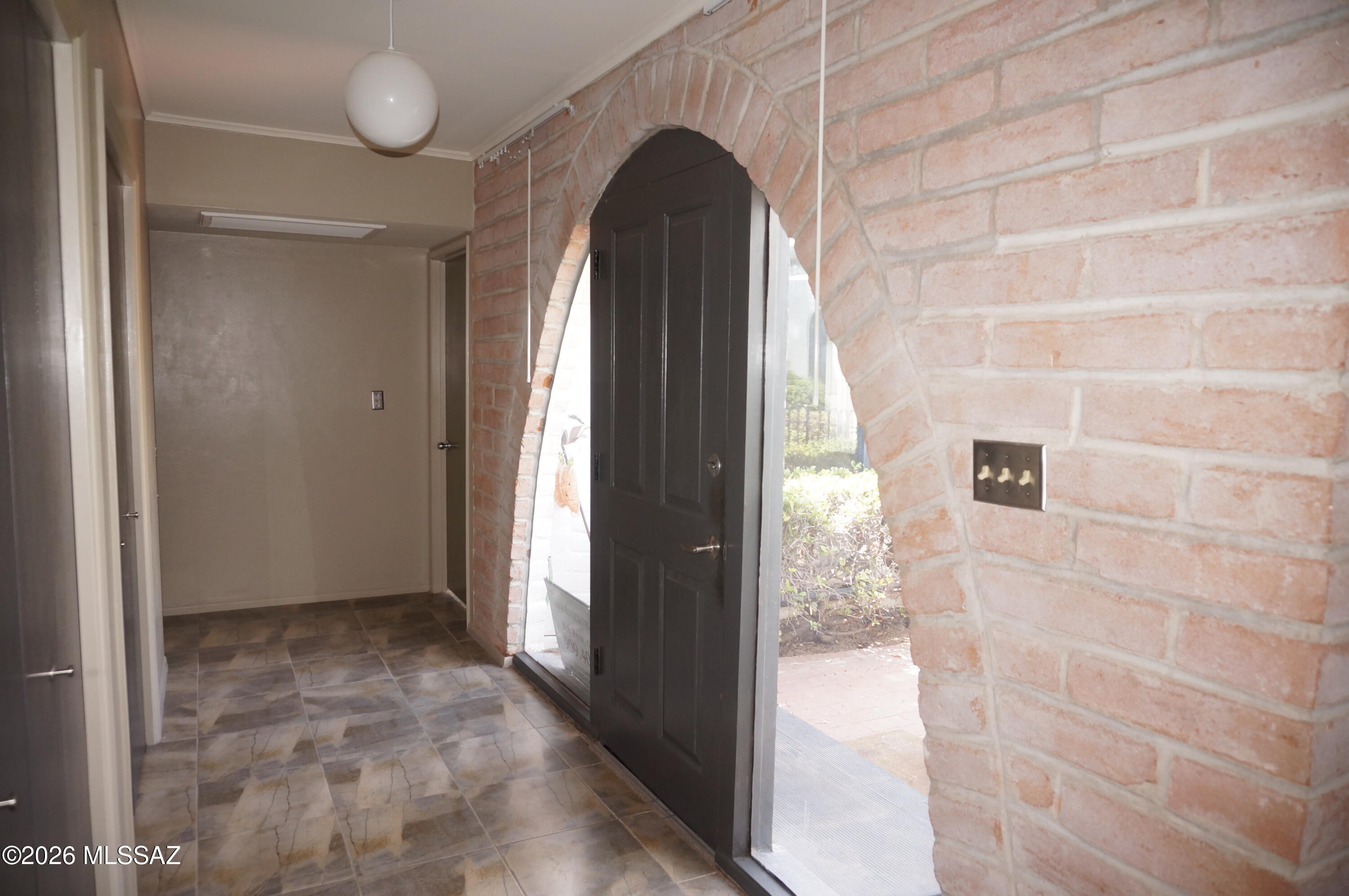 668 West Roller Coaster Road Tucson, AZ 85704 - Photo 8 of 39 DSC05992